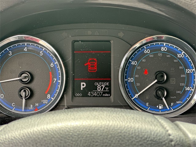 2018 Toyota Corolla XLE XSE photo 14