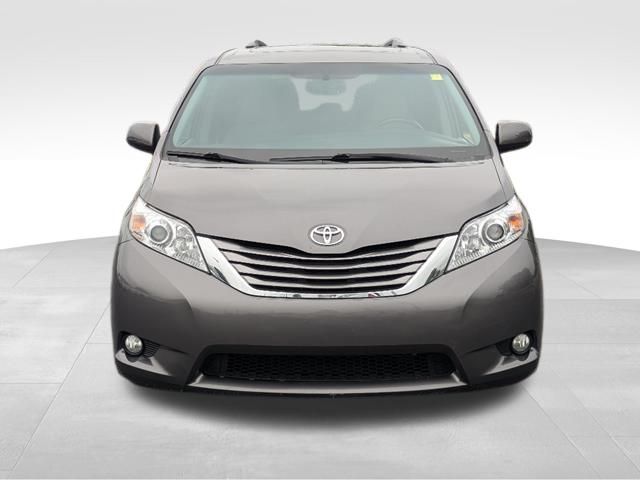 Used 2016 Toyota Sienna XLE with VIN 5TDYK3DC3GS698517 for sale in Sanford, NC