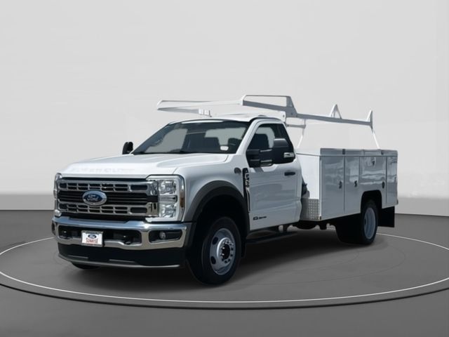 2024 Ford F-450 Super Duty Chassis Cab XL's photo