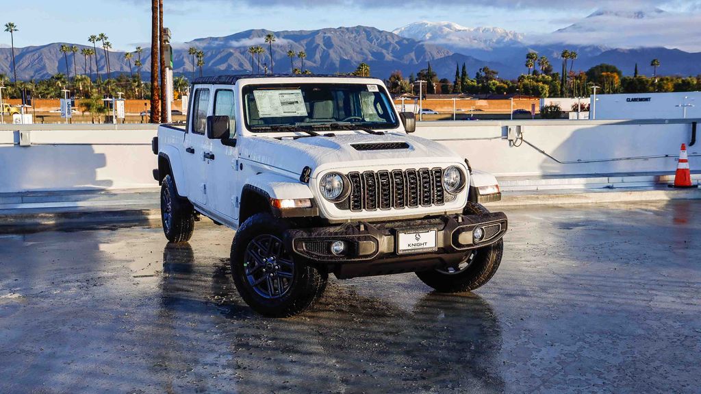 2026 Jeep Gladiator Sport S's photo