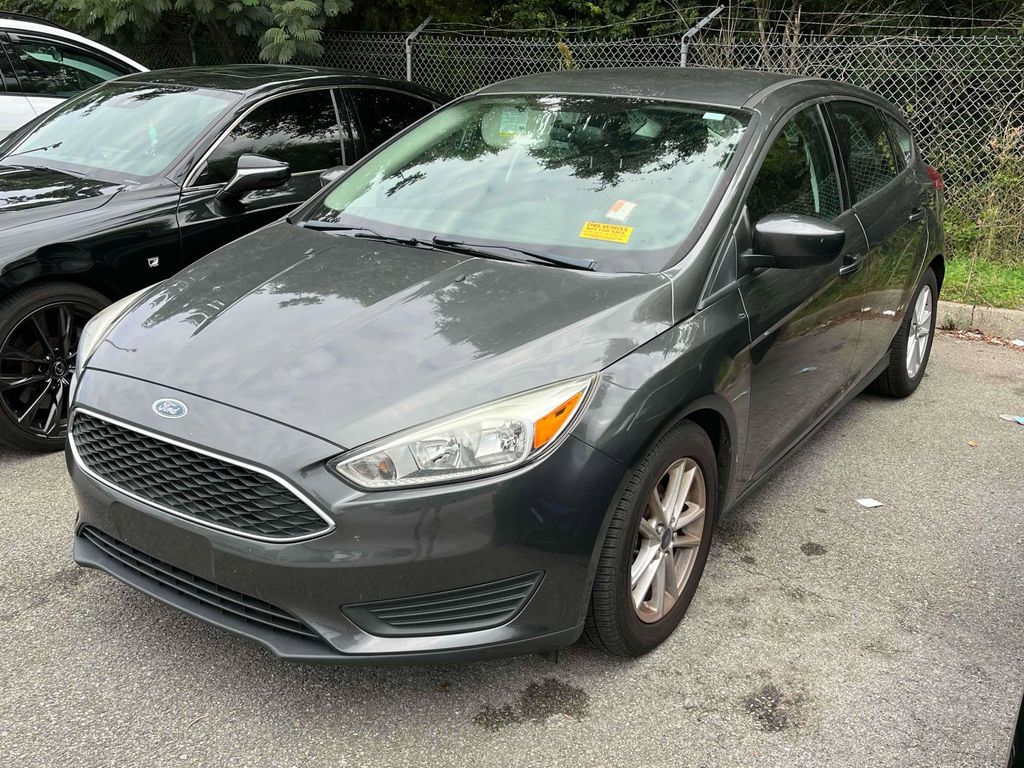 2018 Ford Focus SE photo 4