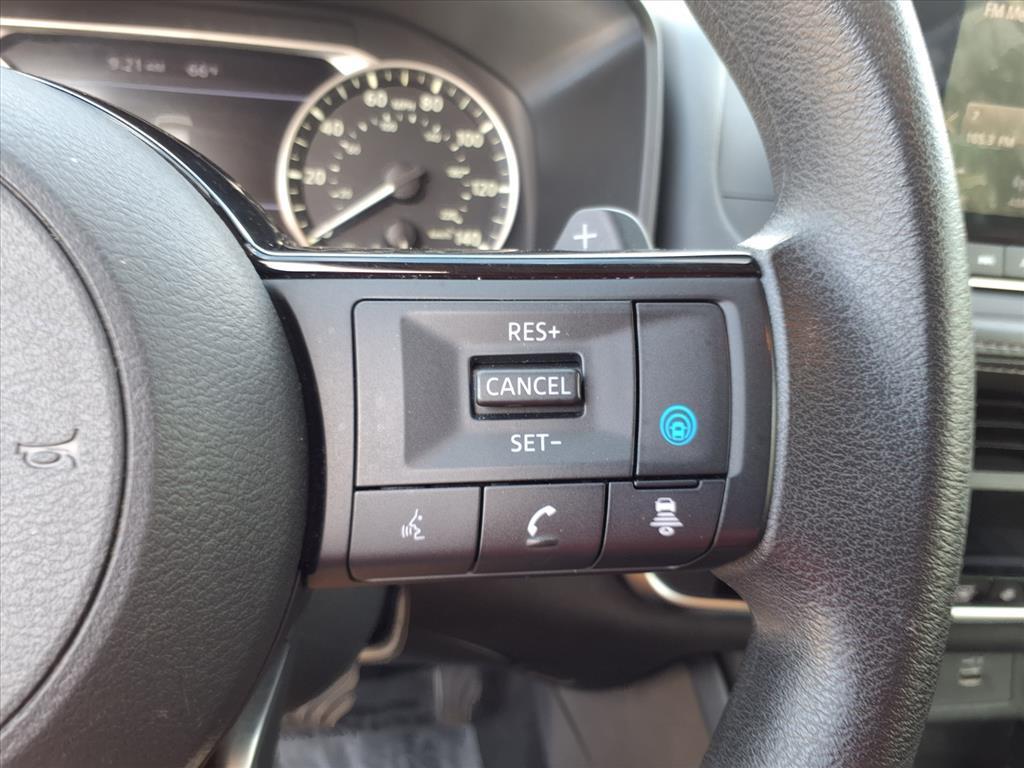 2023 Nissan Rogue SV photo 13