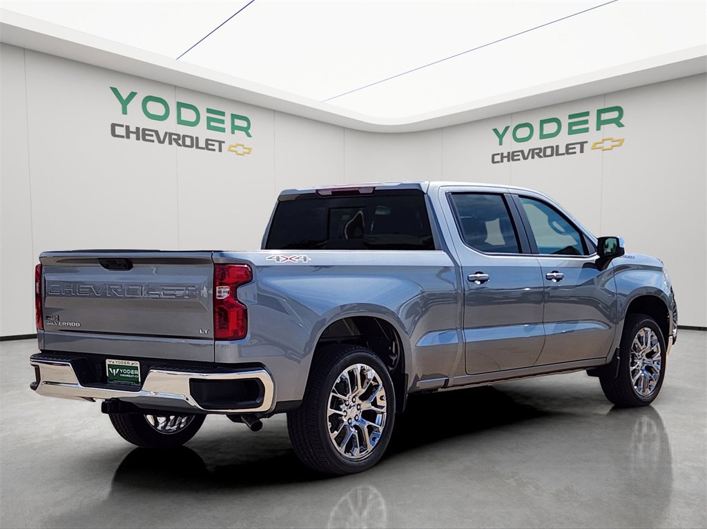 2025 Chevrolet Silverado 1500 LT photo 3