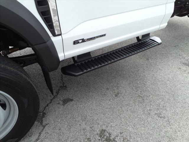 2024 Ford F-600 photo 11