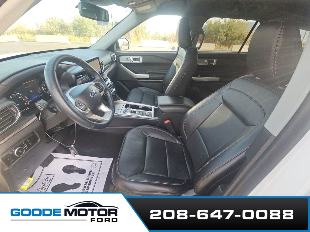2023 Ford Explorer Limited photo 2