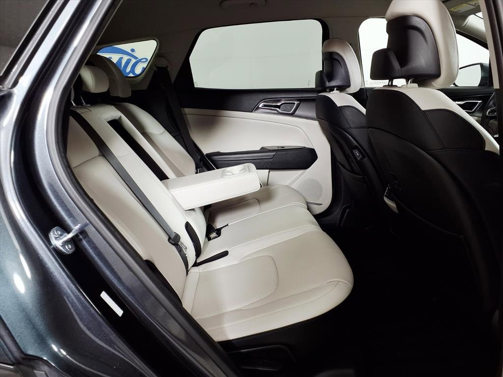2023 Kia Sportage EX photo 4