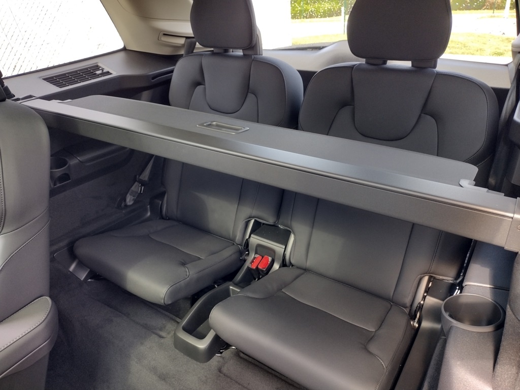 2026 VOLVO XC90 - Image 23