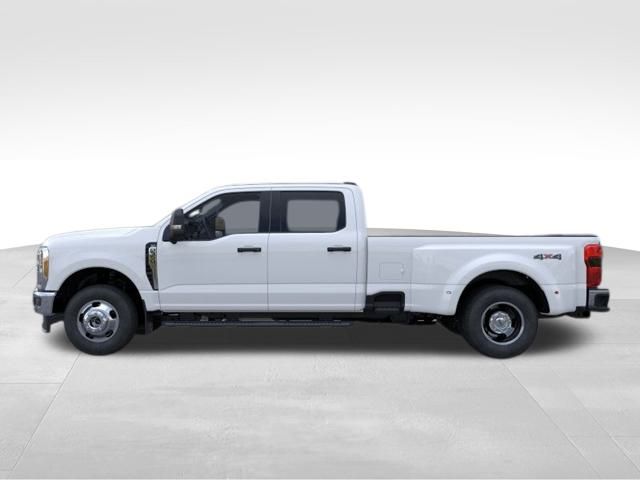 2026 Ford F-350 XLT photo 3