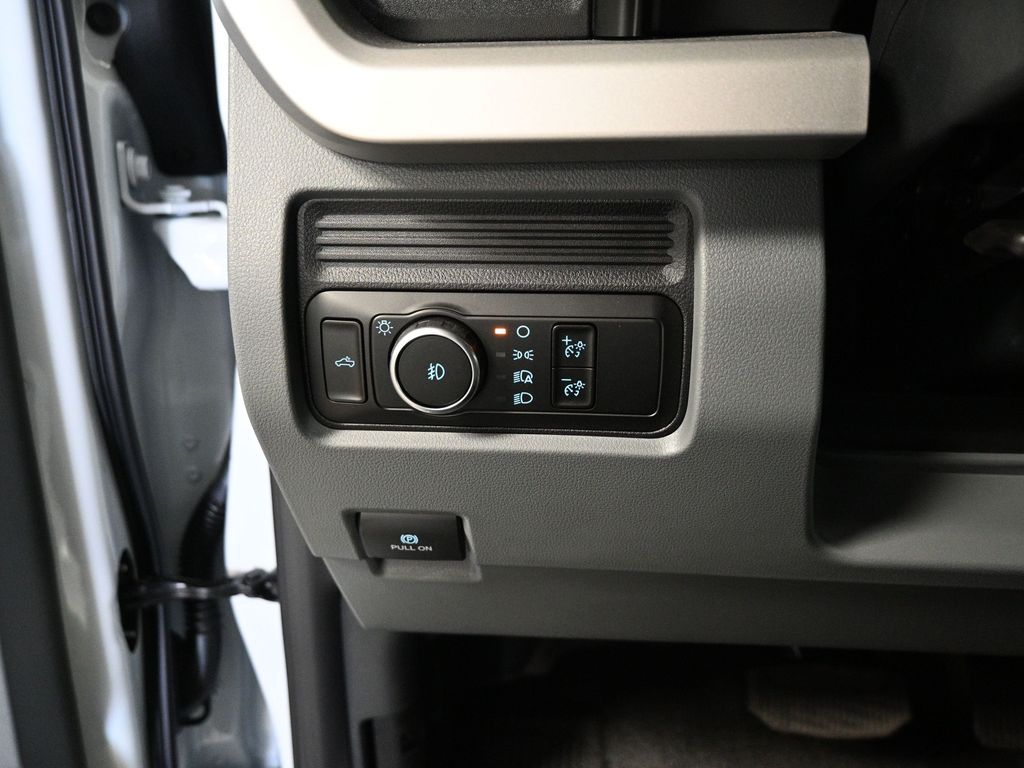 2025 Ford F-550 XL photo 11
