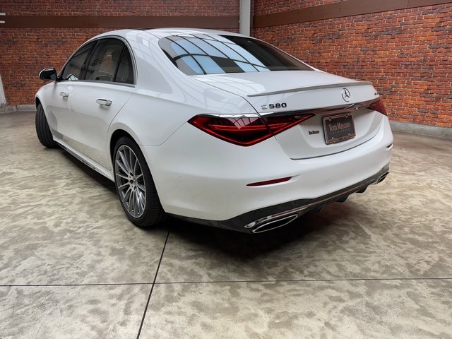 2025 Mercedes Benz S 580 4MATIC photo 3