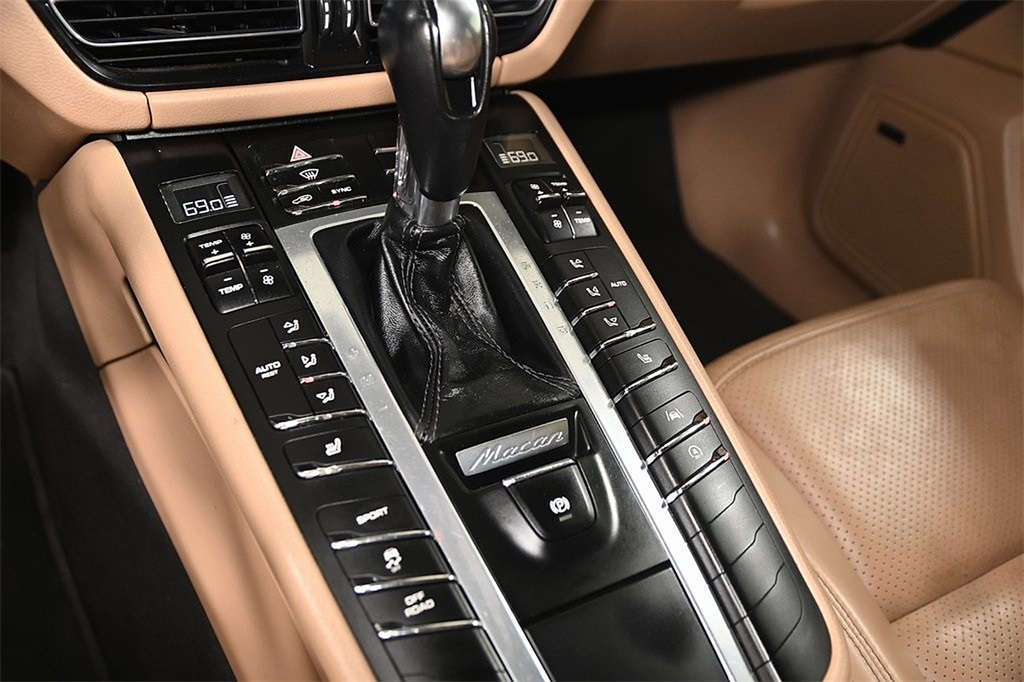 2019 Porsche Macan Base photo 15