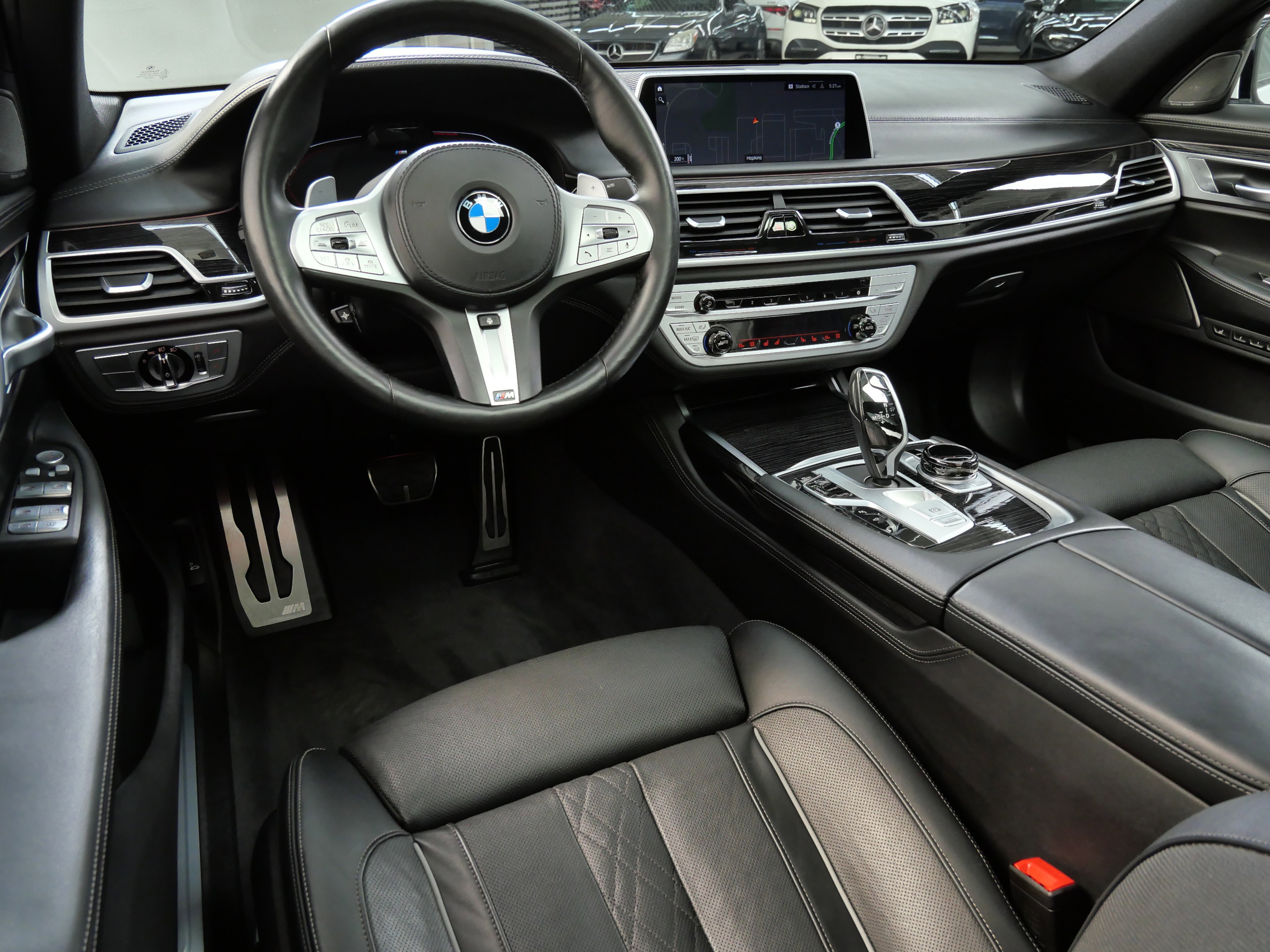 Used 2022 BMW 7 Series 750i with VIN WBA7U2C03NCJ04754 for sale in Minnetonka, Minnesota