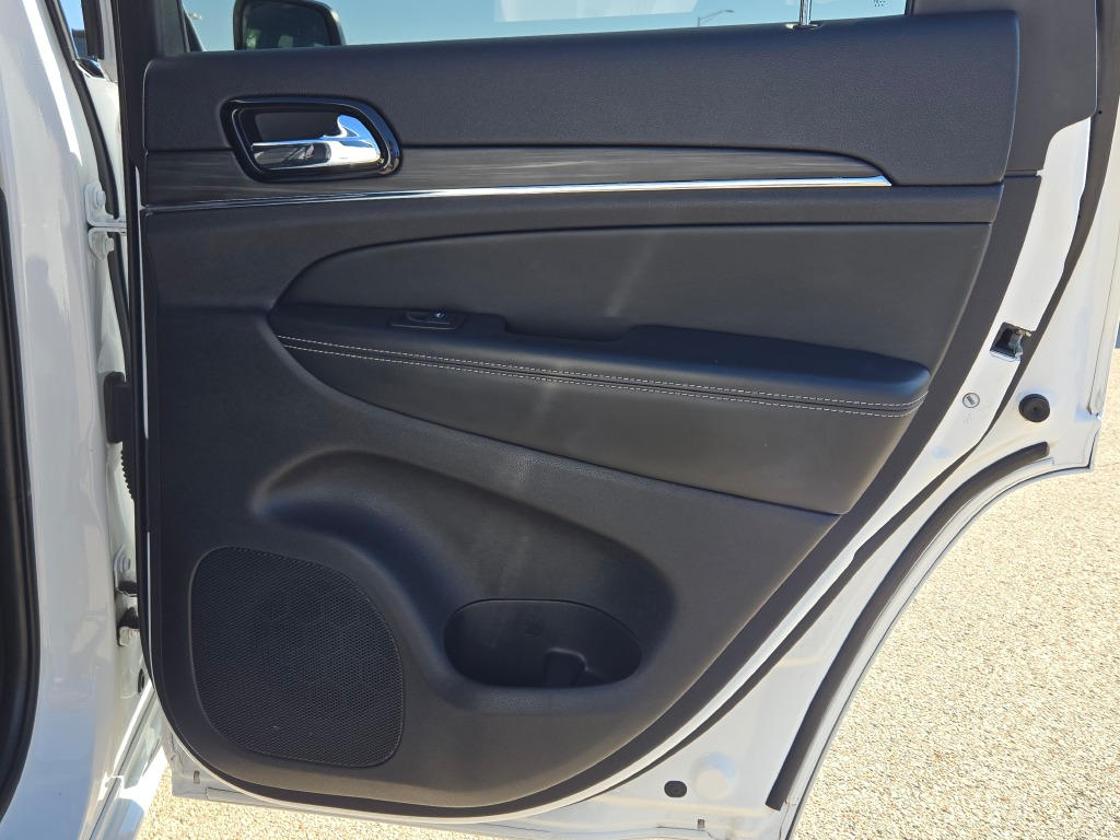 2021 Jeep Grand Cherokee Anniversary Edition photo 10