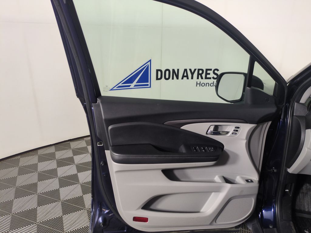 2021 Honda Ridgeline RTL photo 10