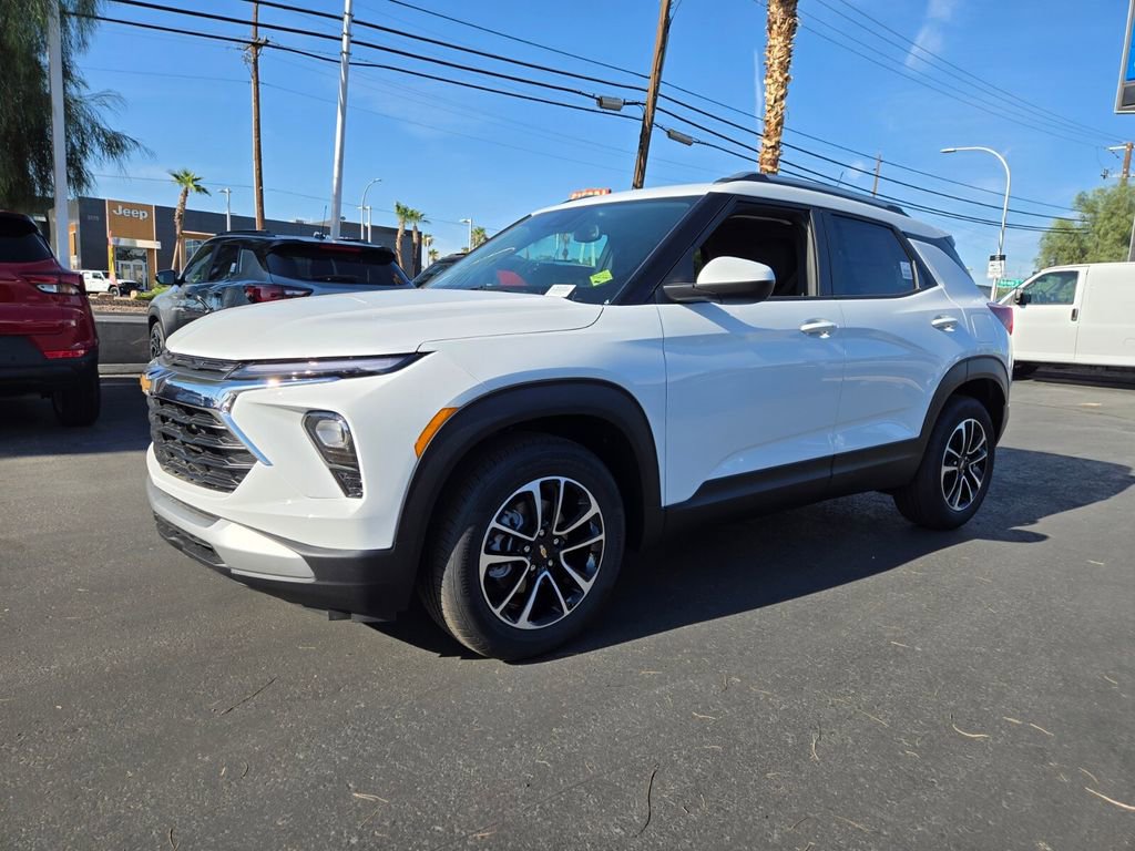 2026 Chevrolet Trailblazer LT photo 2