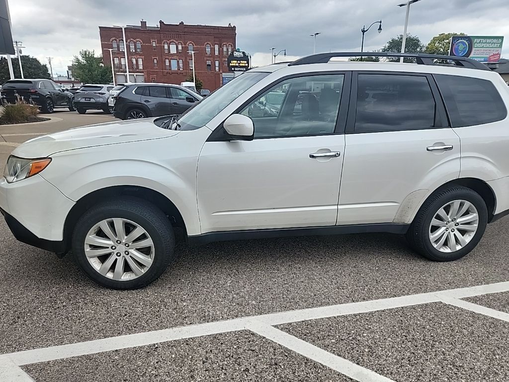 2011 Subaru Forester 2.5X Premium photo 6