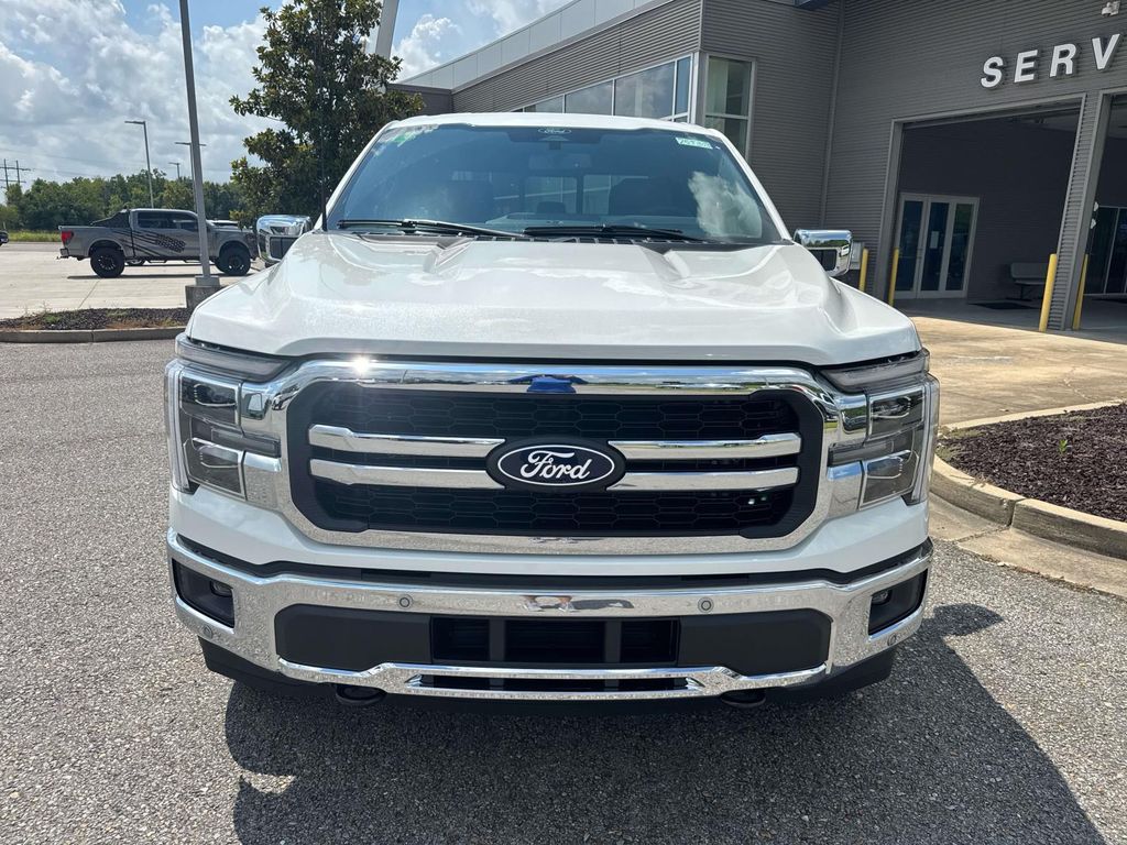 2025 Ford F-150 Lariat photo 2