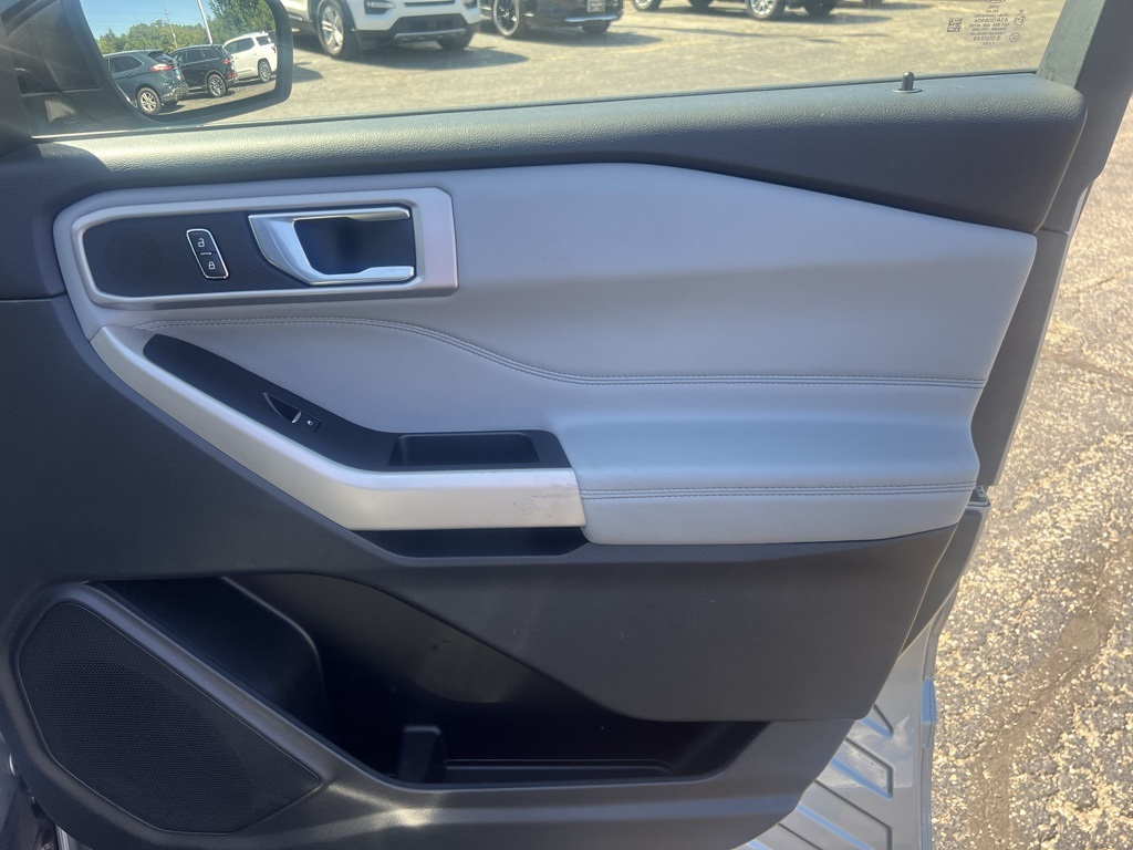 2022 Ford Explorer XLT photo 37