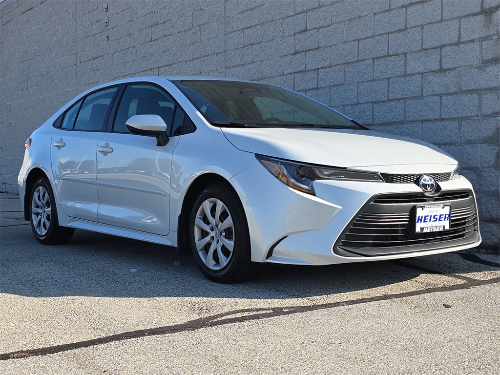 2023 Toyota Corolla LE photo 14