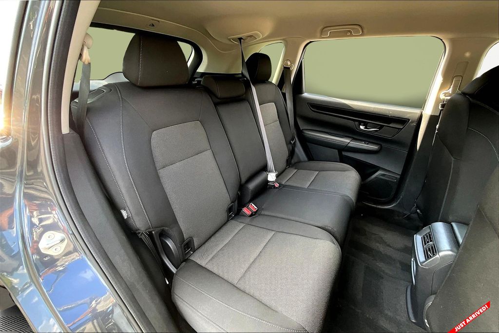 2025 Honda CR-V LX photo 13