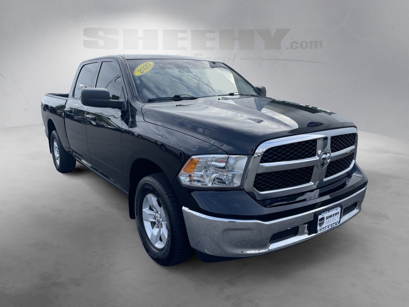 2020 Ram 1500 Classic SLT photo 2