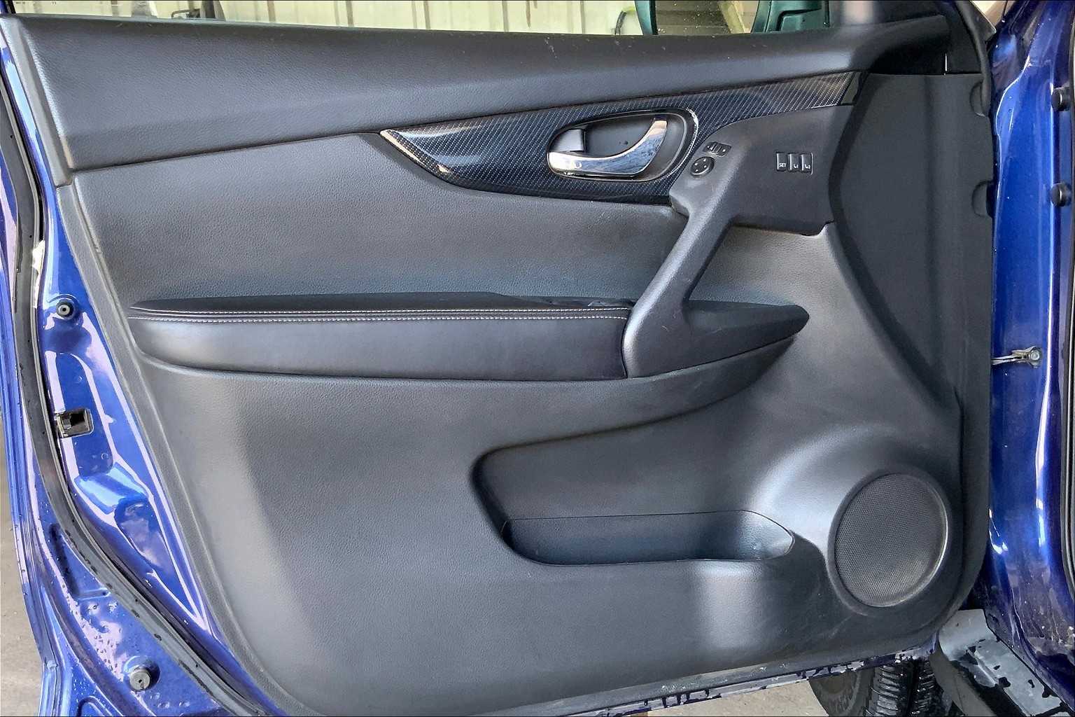 2018 Nissan Rogue SL photo 19