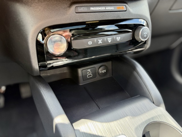 2025 Ford Escape Hybrid ST-Line Select photo 22