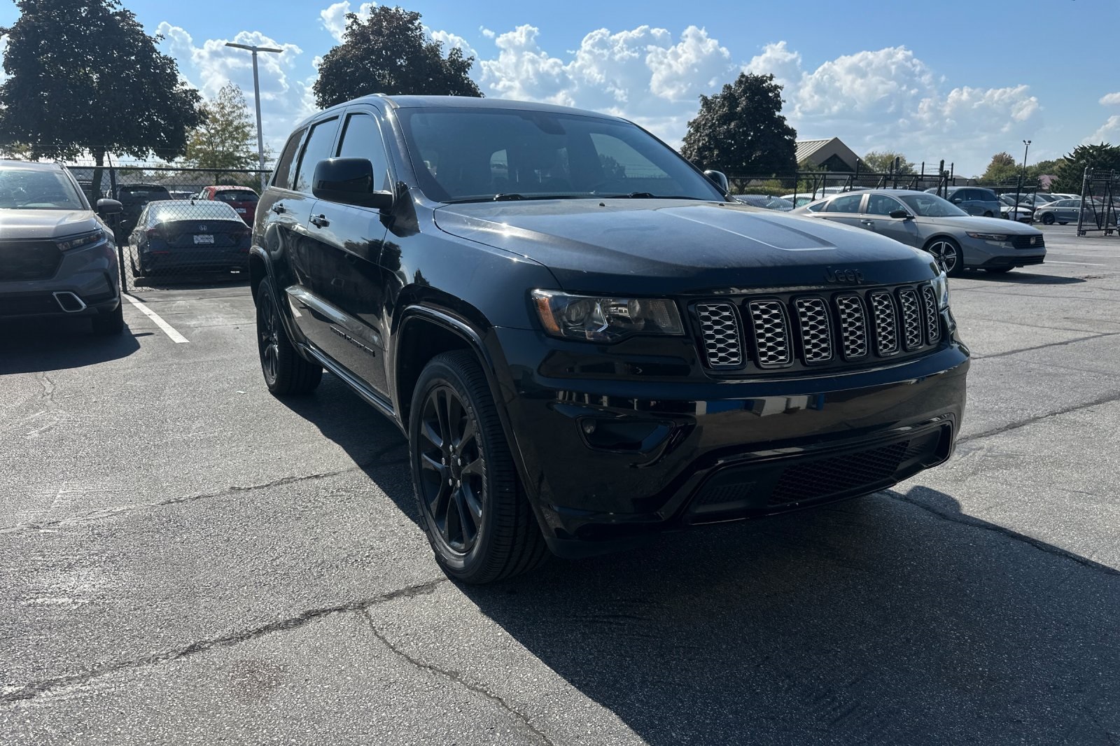 2020 Jeep Grand Cherokee Altitude photo 5