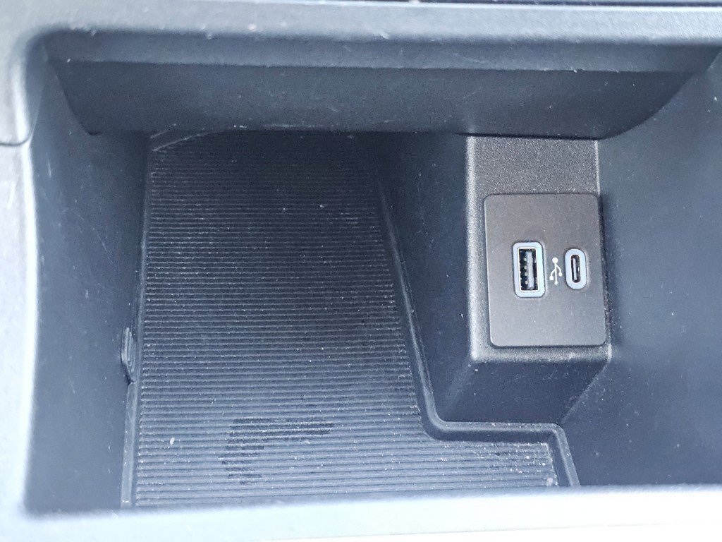 2024 Ford Edge SEL photo 9