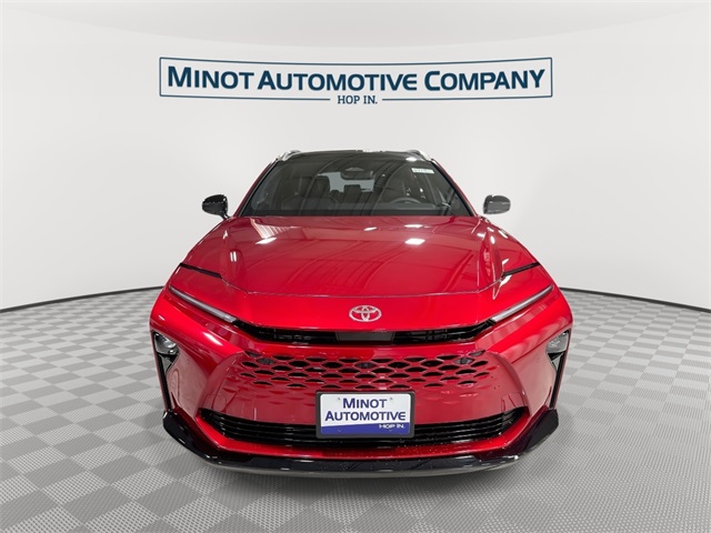 2025 Toyota Crown Signia Limited photo 3