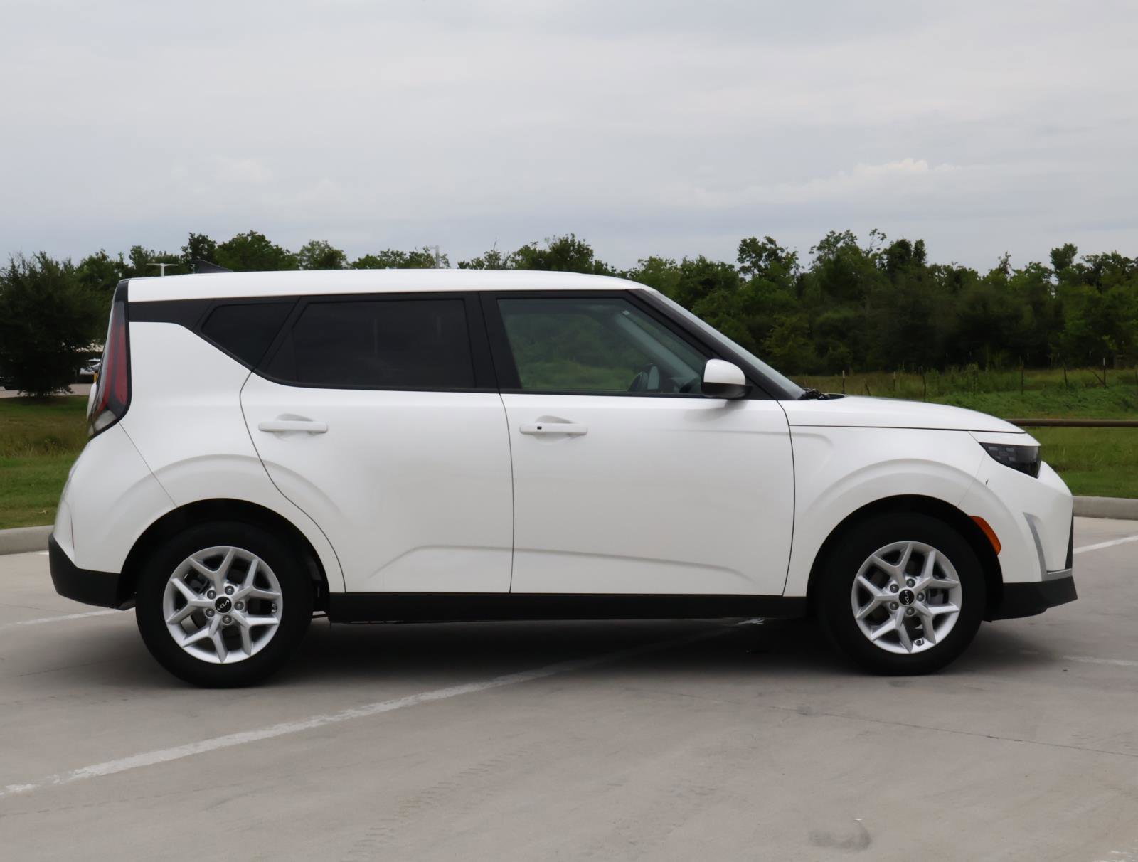 2023 Kia Soul S photo 4
