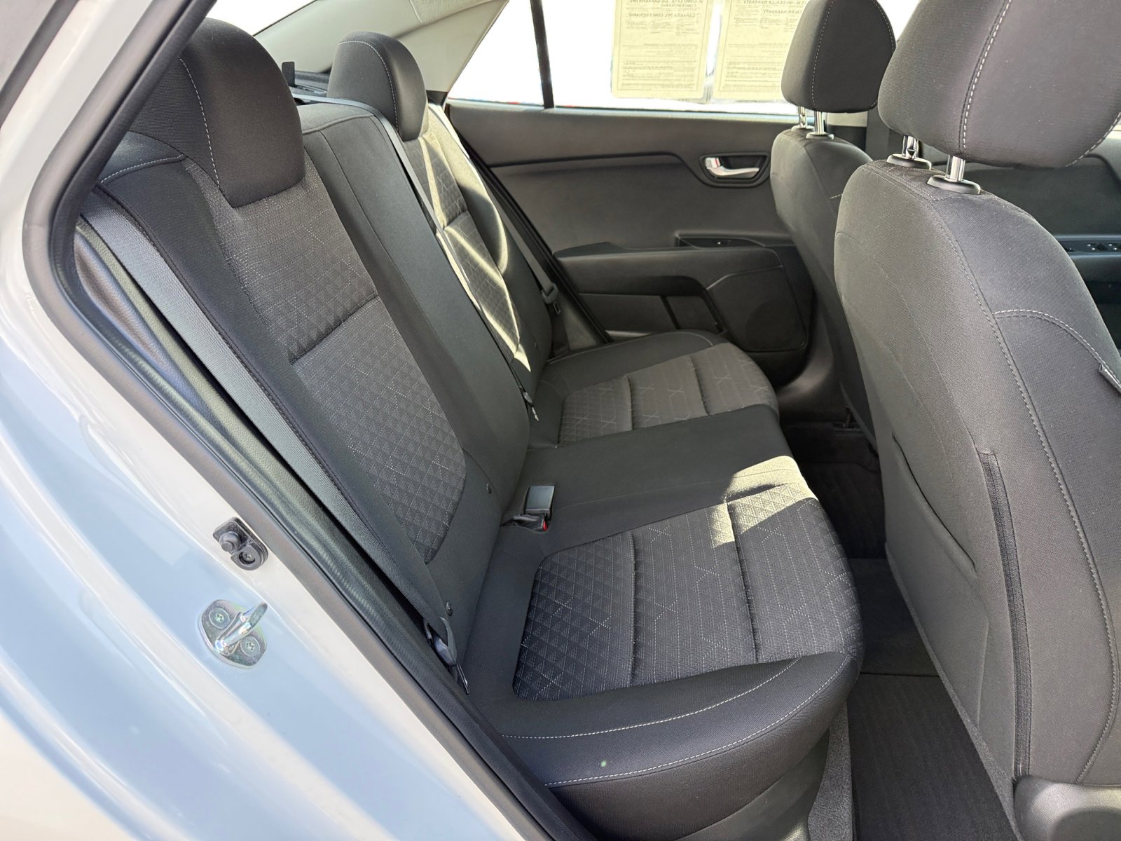 2023 Kia Rio LX photo 17