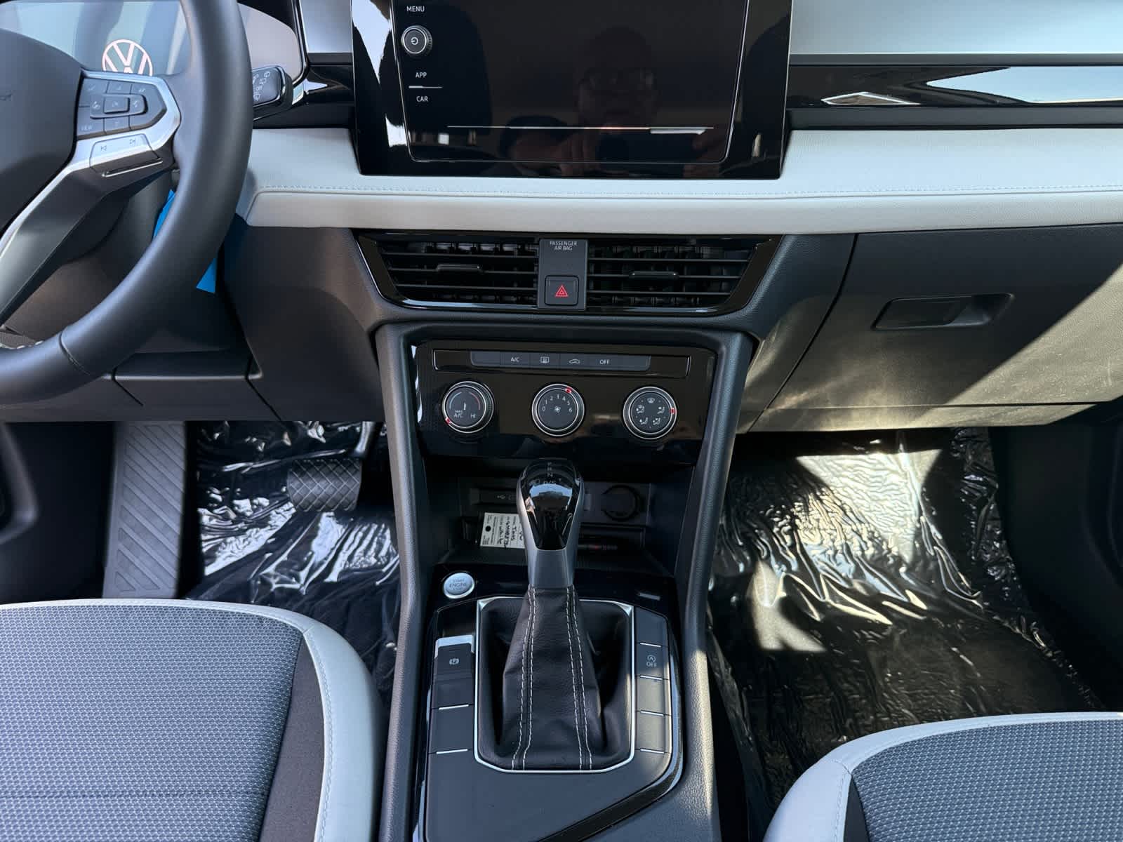 2025 Volkswagen Taos S photo 10