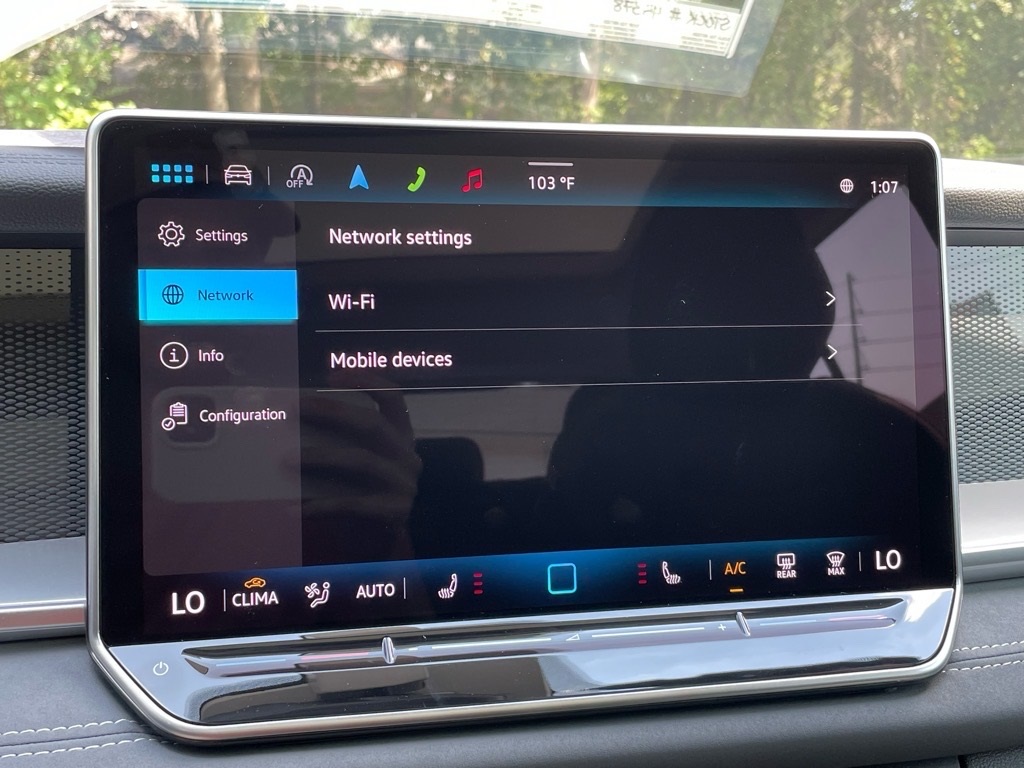 2025 Volkswagen Tiguan SE photo 13
