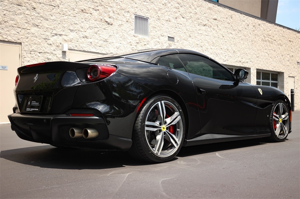 Certified Used 2022 Ferrari Base image 10