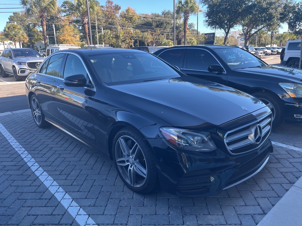 2017 Mercedes Benz E 300 Sedan photo 4