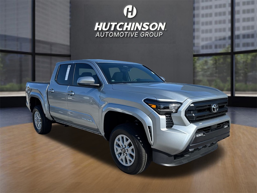 2025 Toyota Tacoma SR5's photo