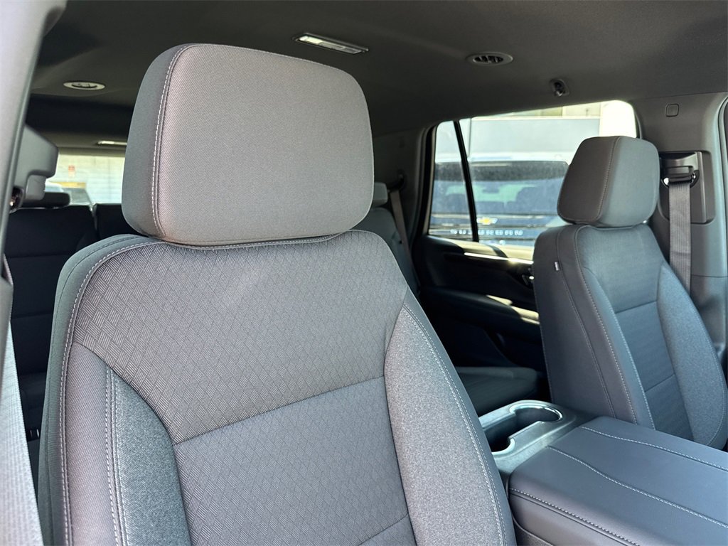 2025 Chevrolet Tahoe LS photo 9