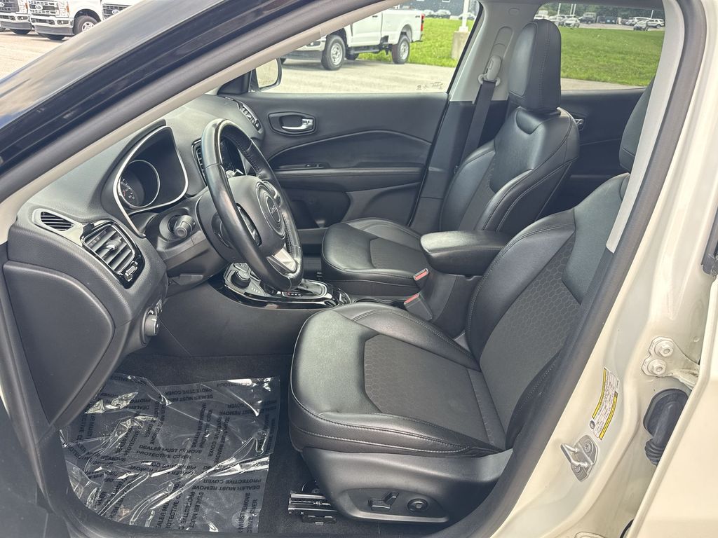 2020 Jeep Compass Altitude photo 9