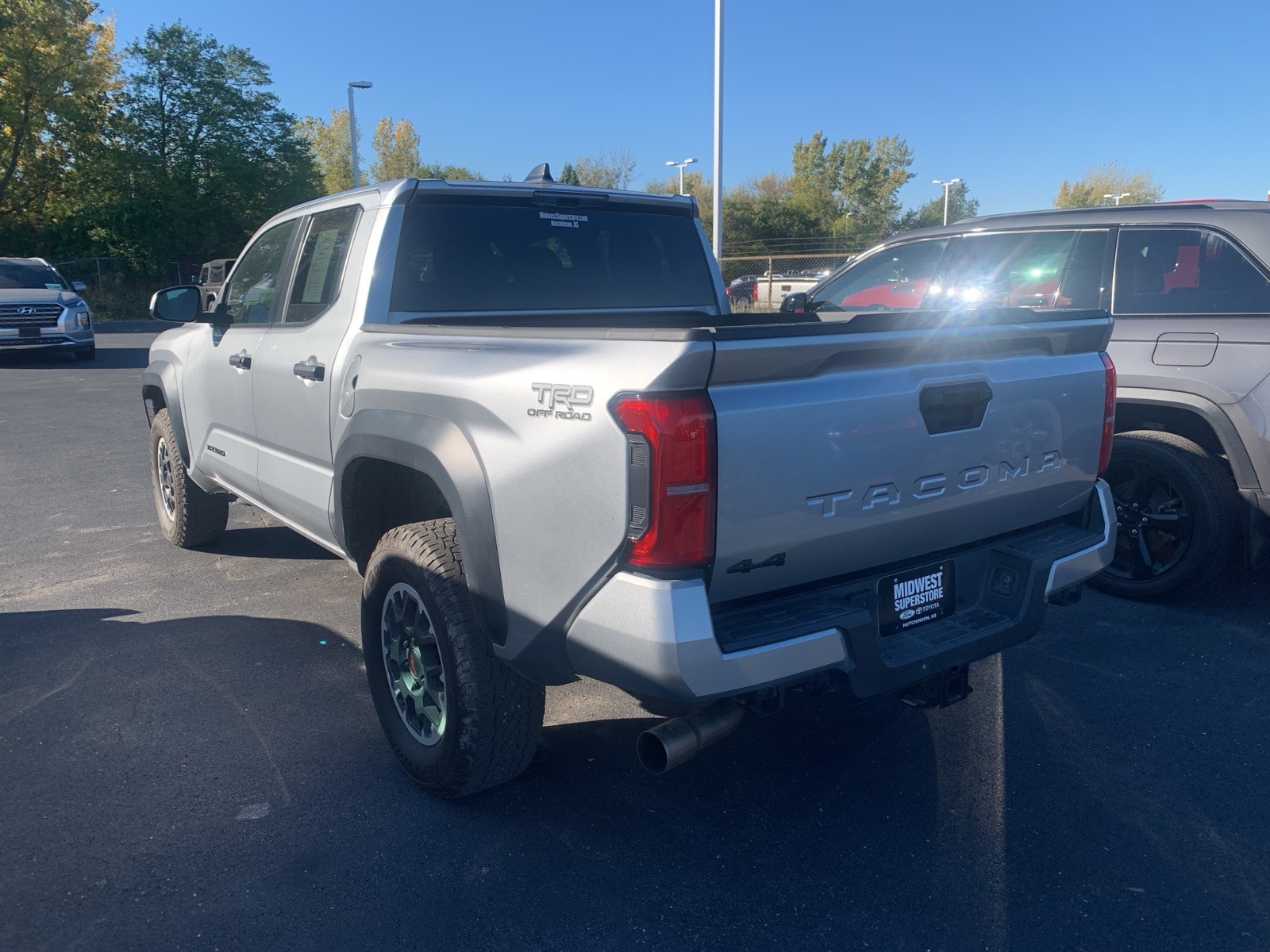 2024 Toyota Tacoma TRD Off-Road photo 3