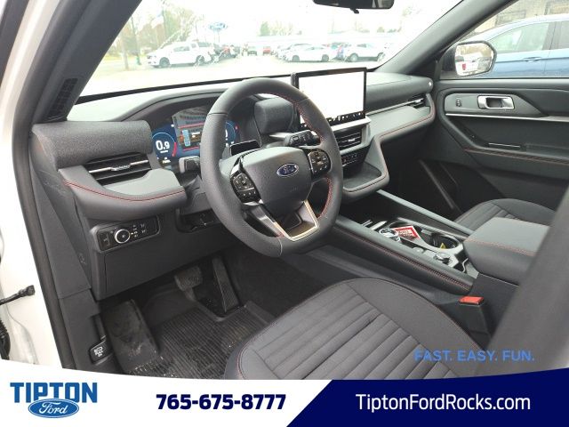 2025 Ford Explorer ST-Line photo 3
