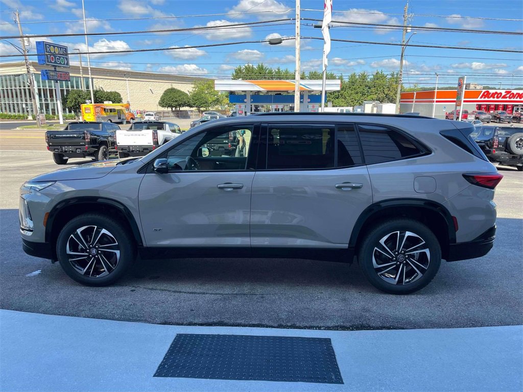 2026 Buick Enclave Sport Touring photo 4