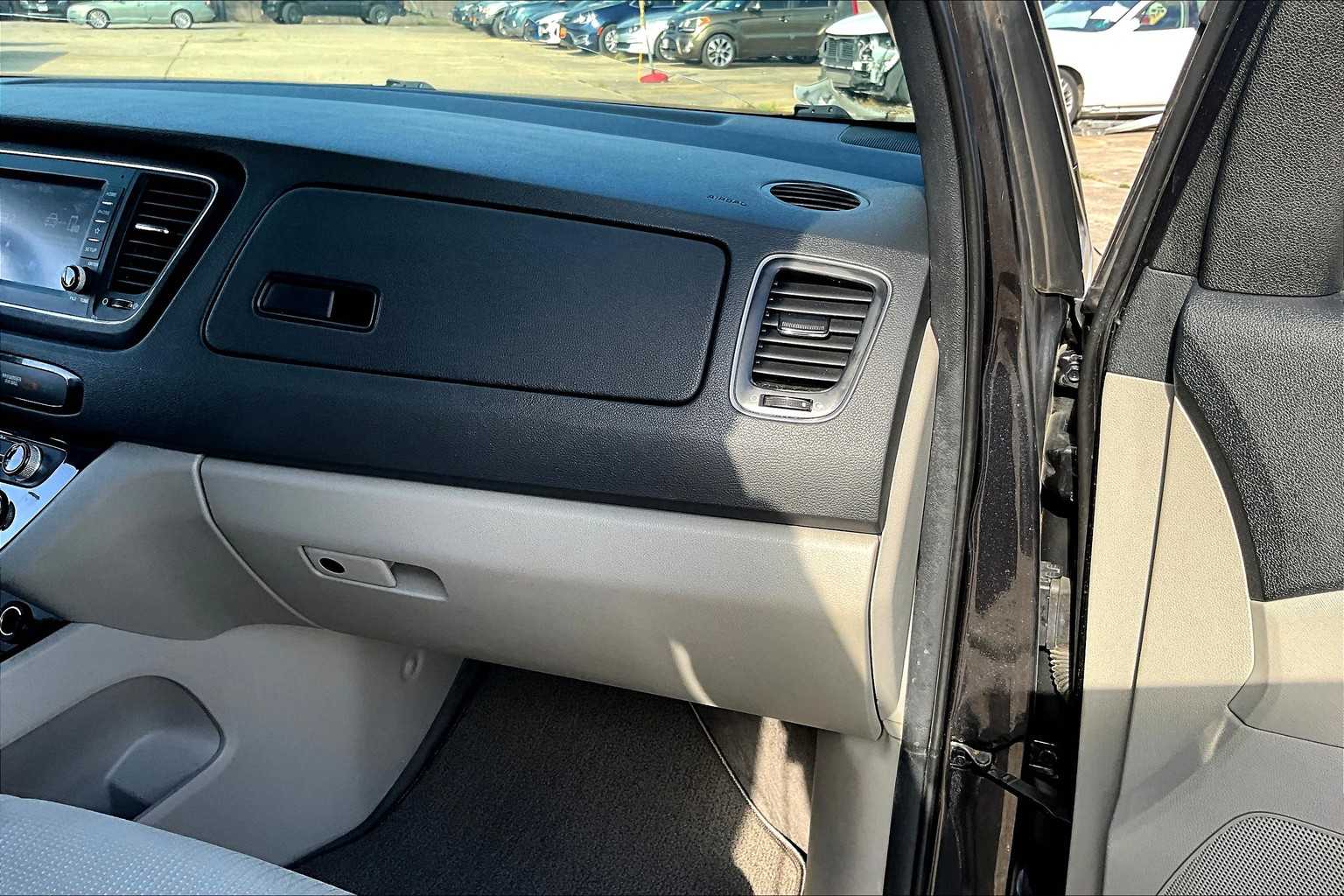 2020 Kia Sedona LX EX photo 16