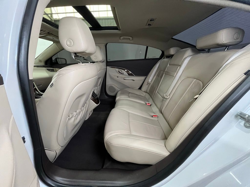 2016 Buick LaCrosse Leather photo 17