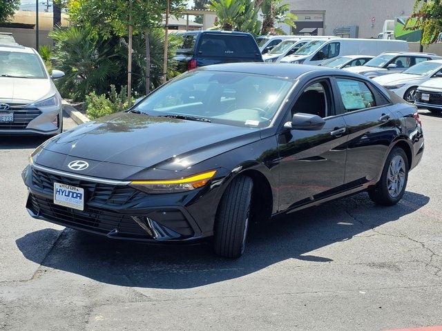 New 2025 Black Hyundai Blue image 4