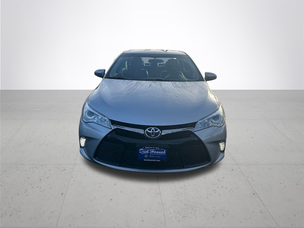 2015 Toyota Camry XSE photo 3