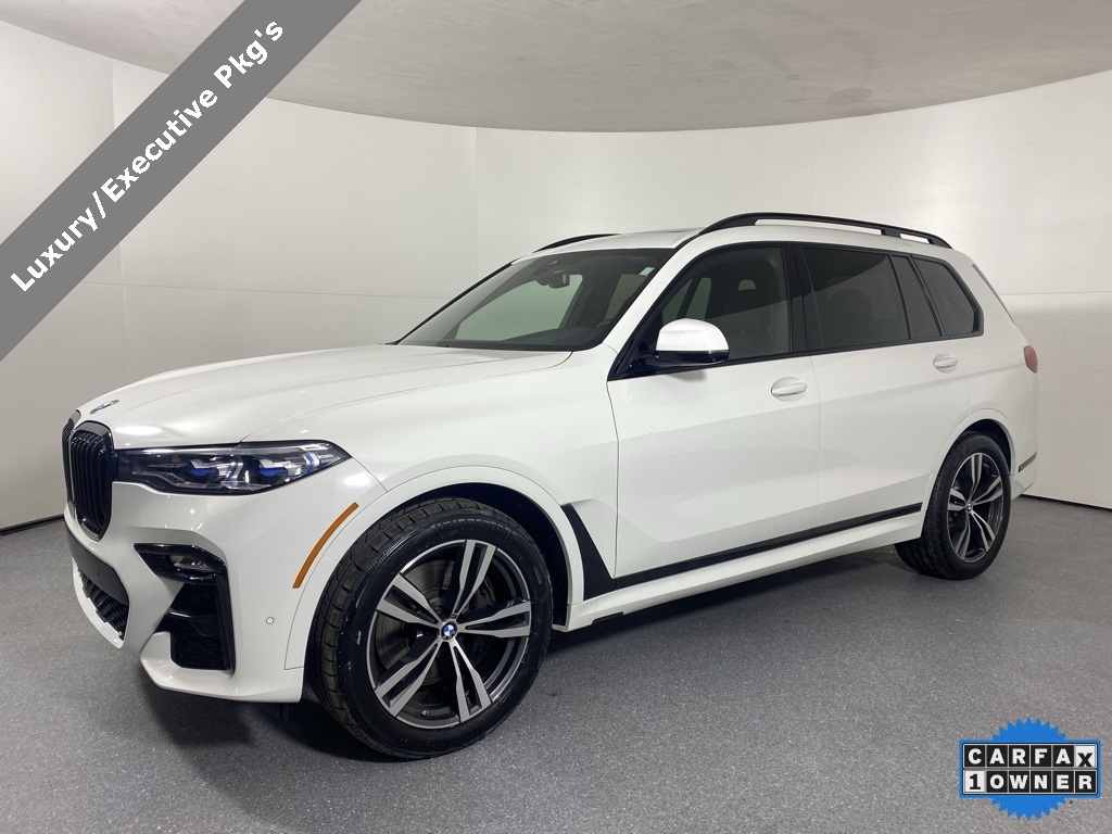 2021 BMW X7 M50i's photo