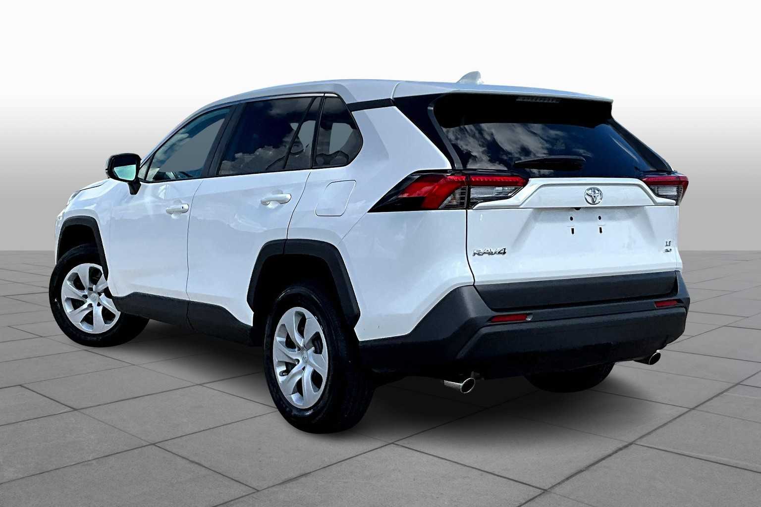 2024 Toyota RAV4 LE photo 11
