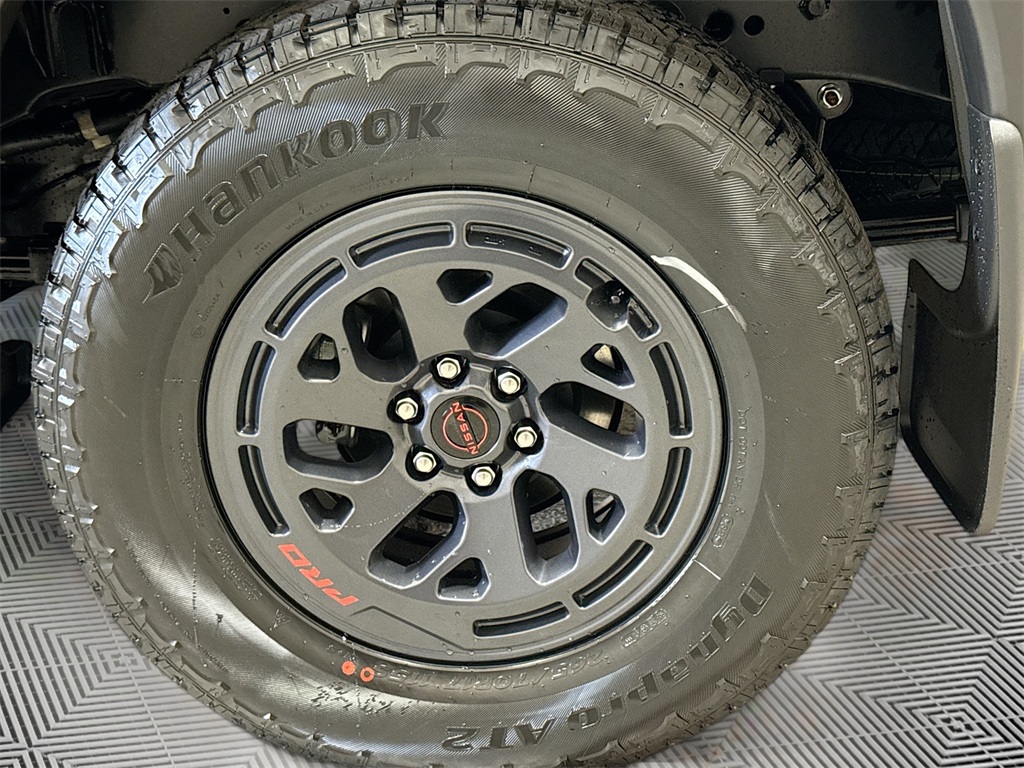2025 Nissan Frontier PRO-4X photo 18
