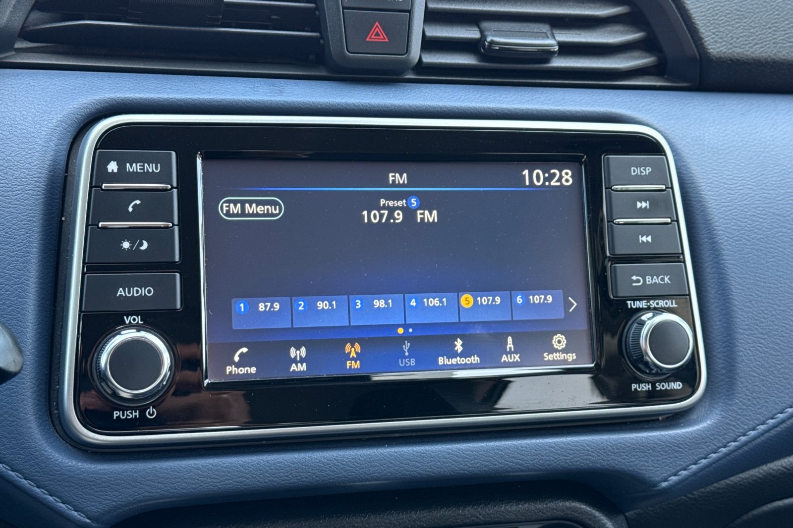 2023 Nissan Versa 1.6 SV photo 20